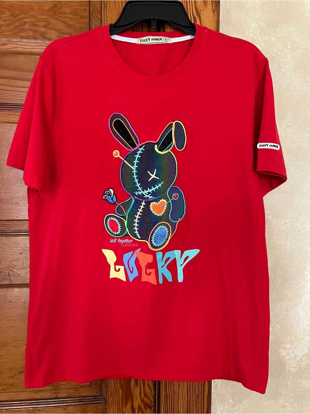 Lucky Charm Stitched Holographic VooDoo Bunny Streetwear Men’s Red Tee Size M